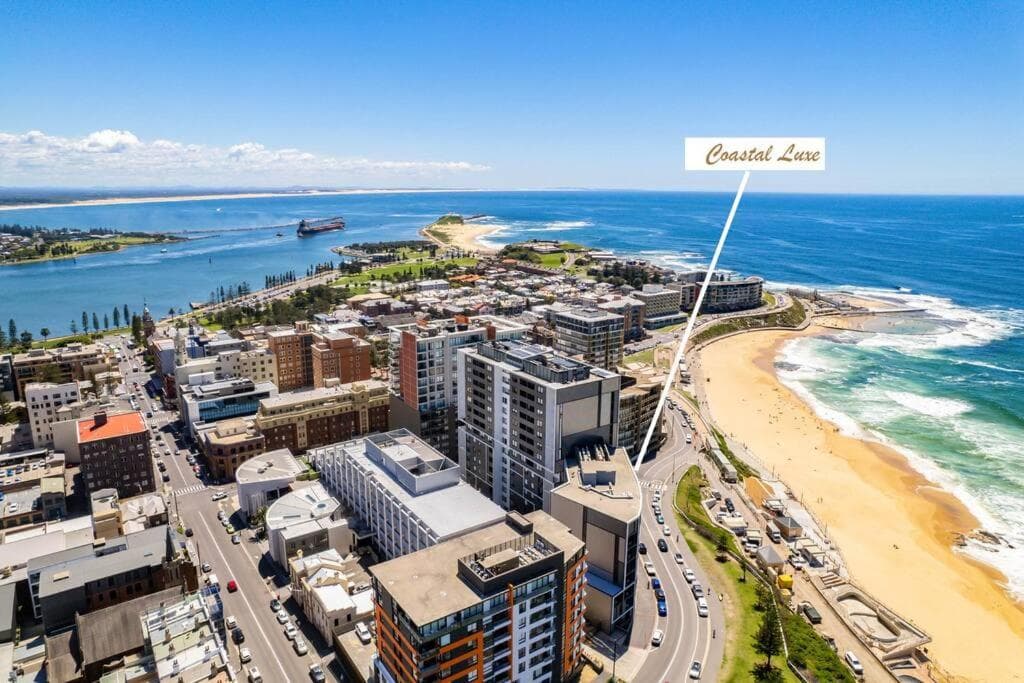 Coastal Luxe - Eats, Walks, Swims - 1 Car