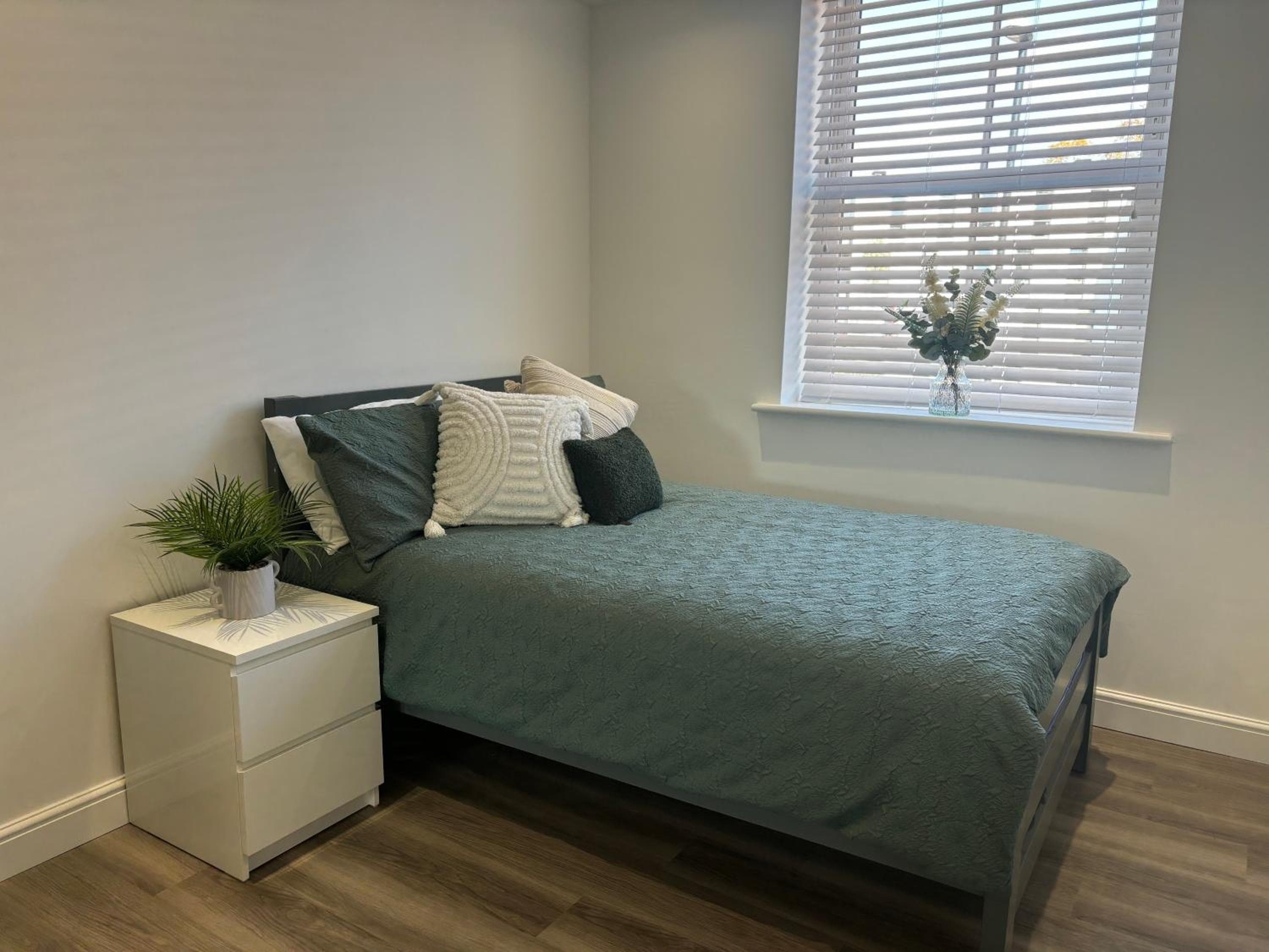 Old Silk Apartments - Luxury Studios, 1 & 2-beds in Coventry City Centre by COVSTAYS