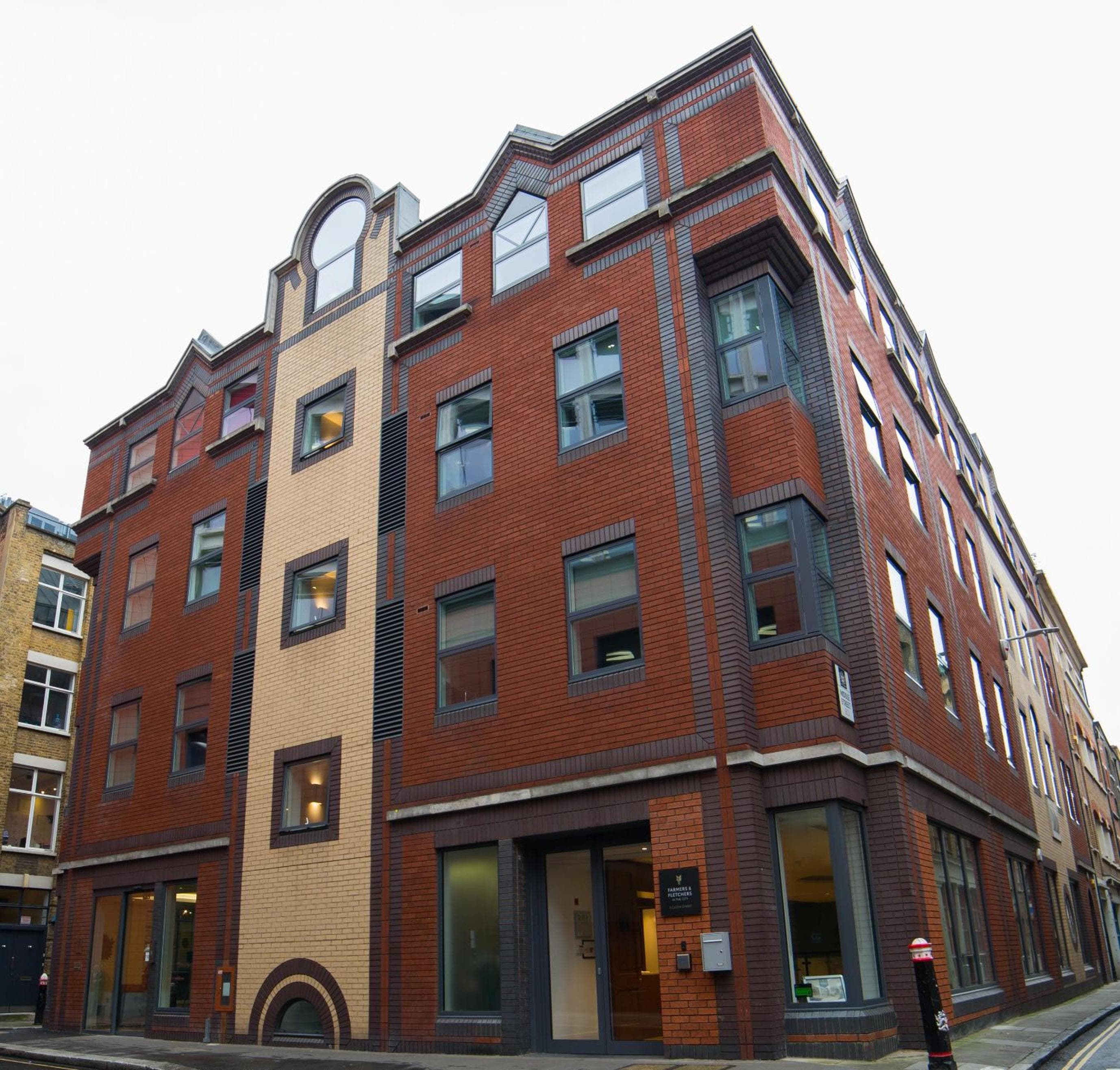 Barbican Serviced Apartments by LovelyStay