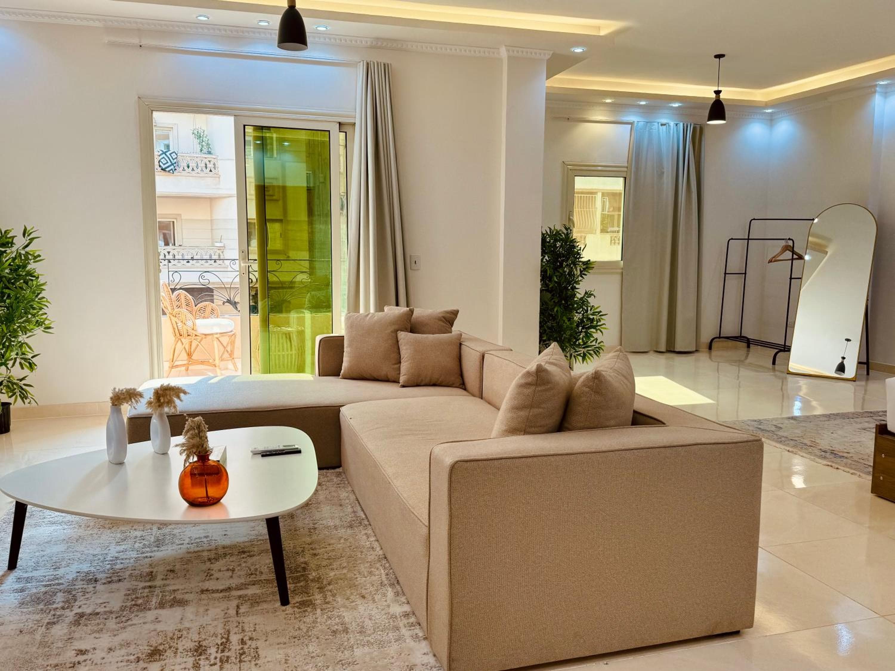 VIOLA by Elegant Hospitality - near malls