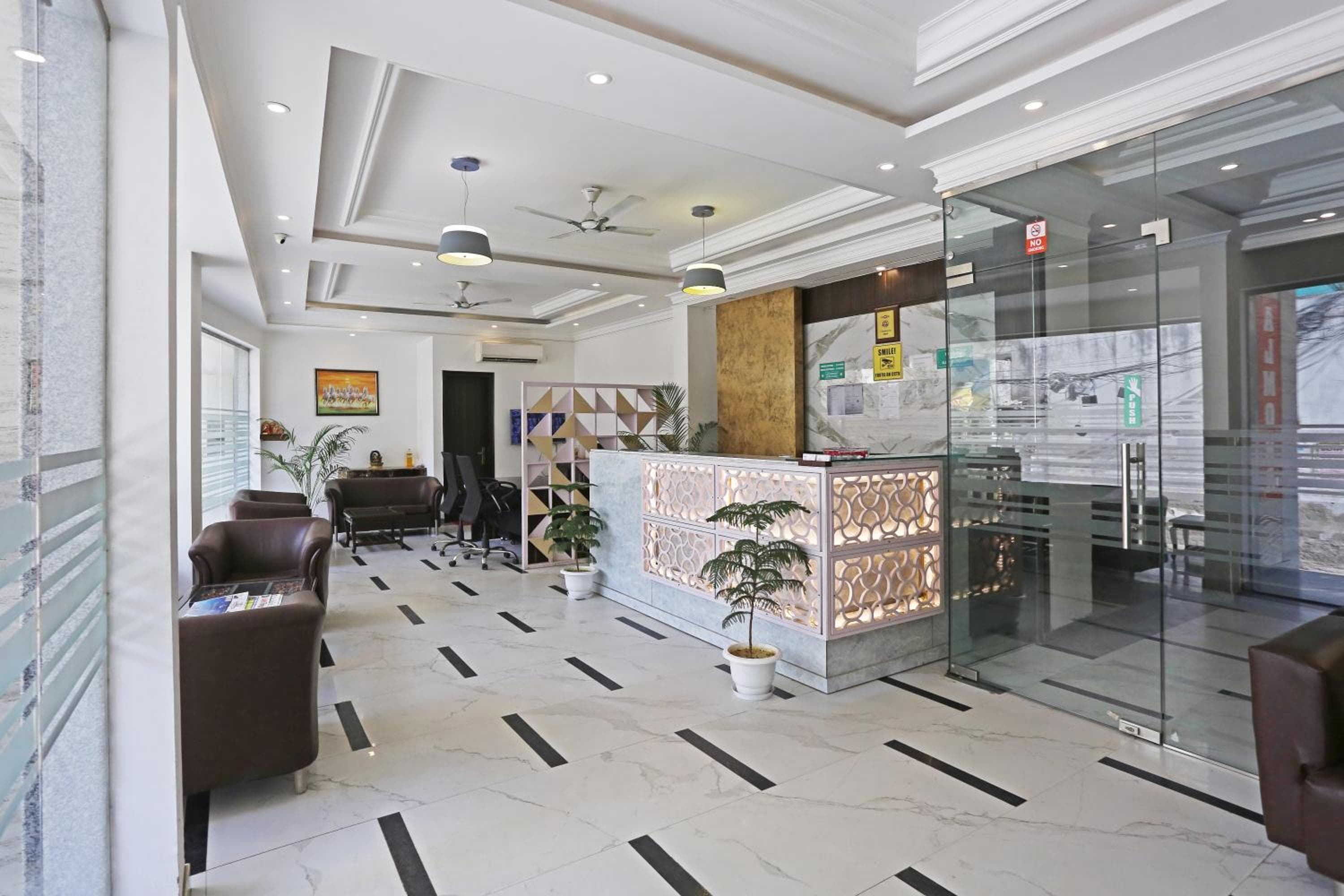 Hotel Narayan