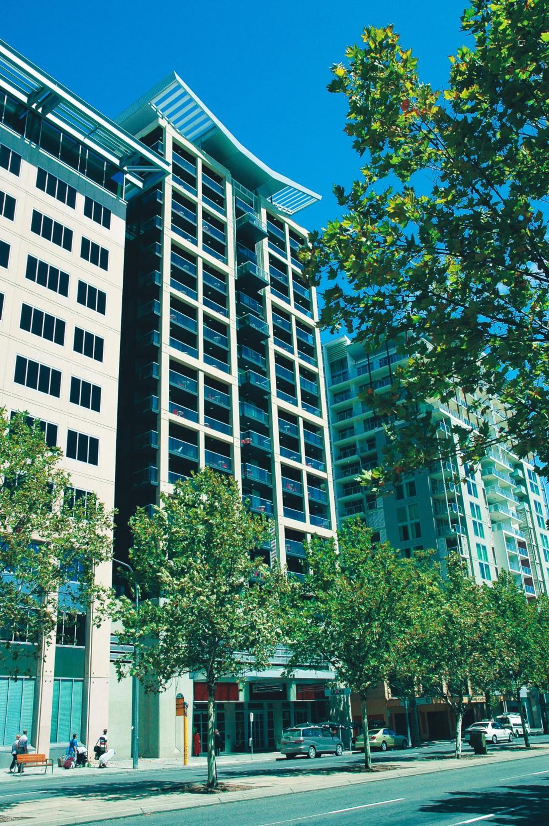Oaks Adelaide Horizons Suites