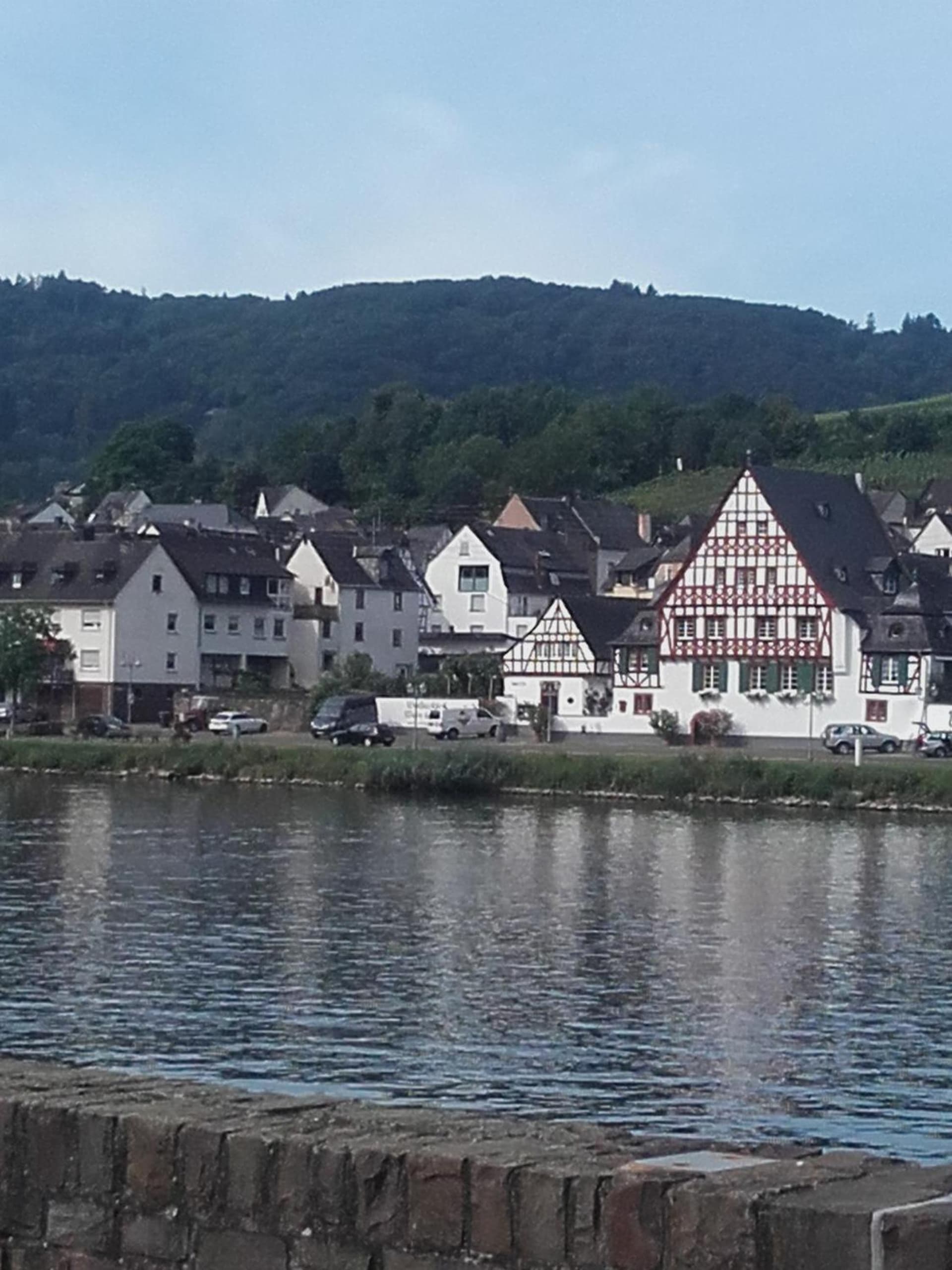 Ferienwohnung-Hallebach