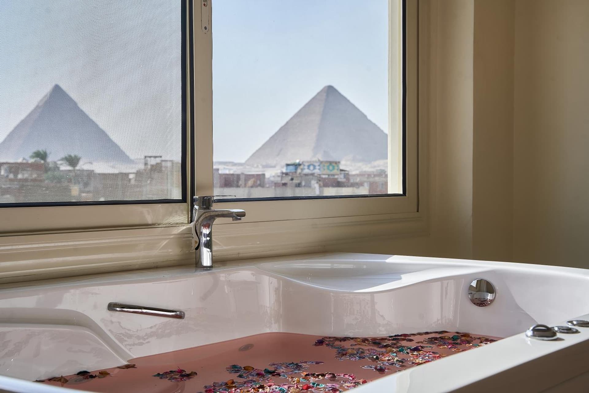 Merak Pyramids Hotel