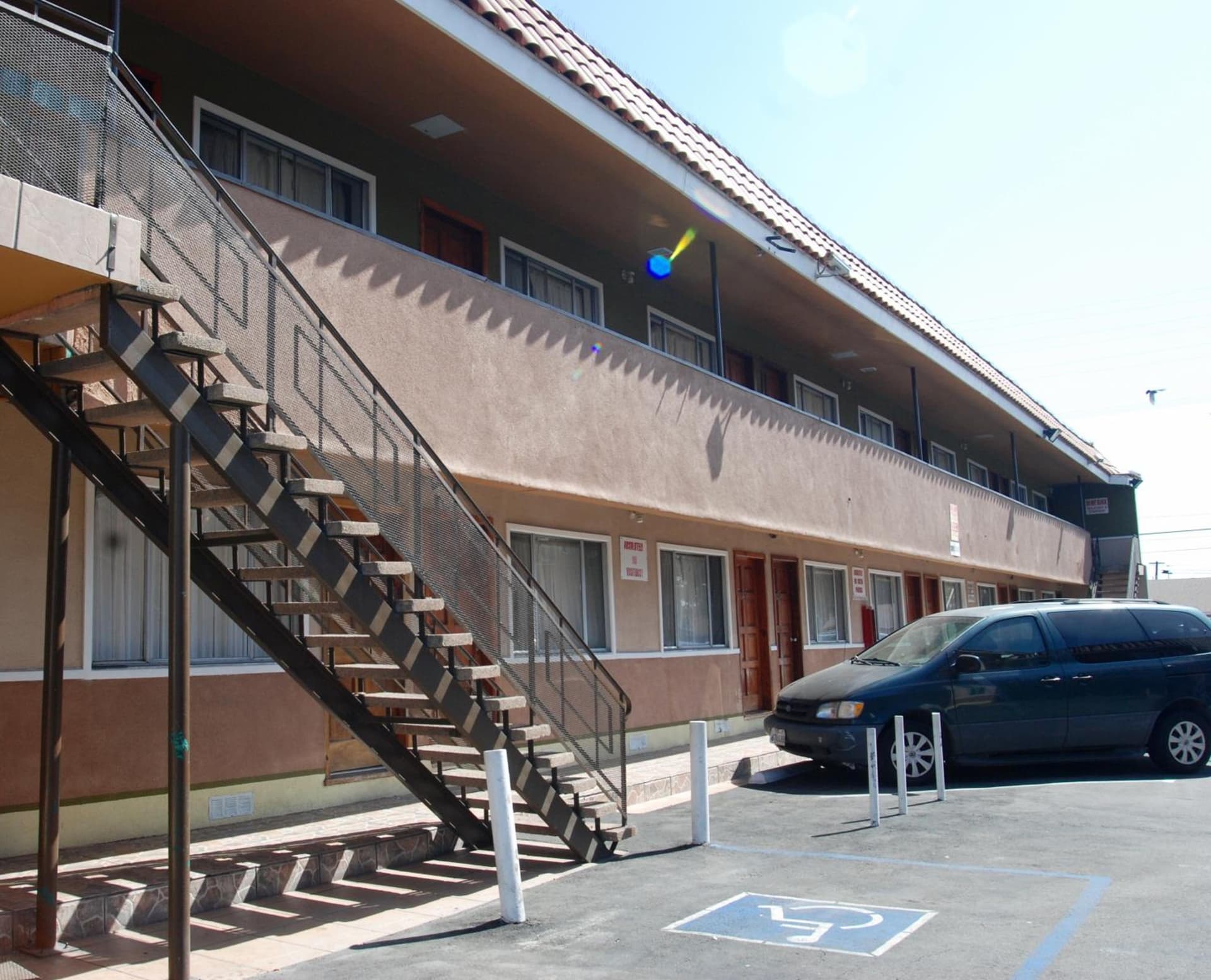 Encore Inn Inglewood