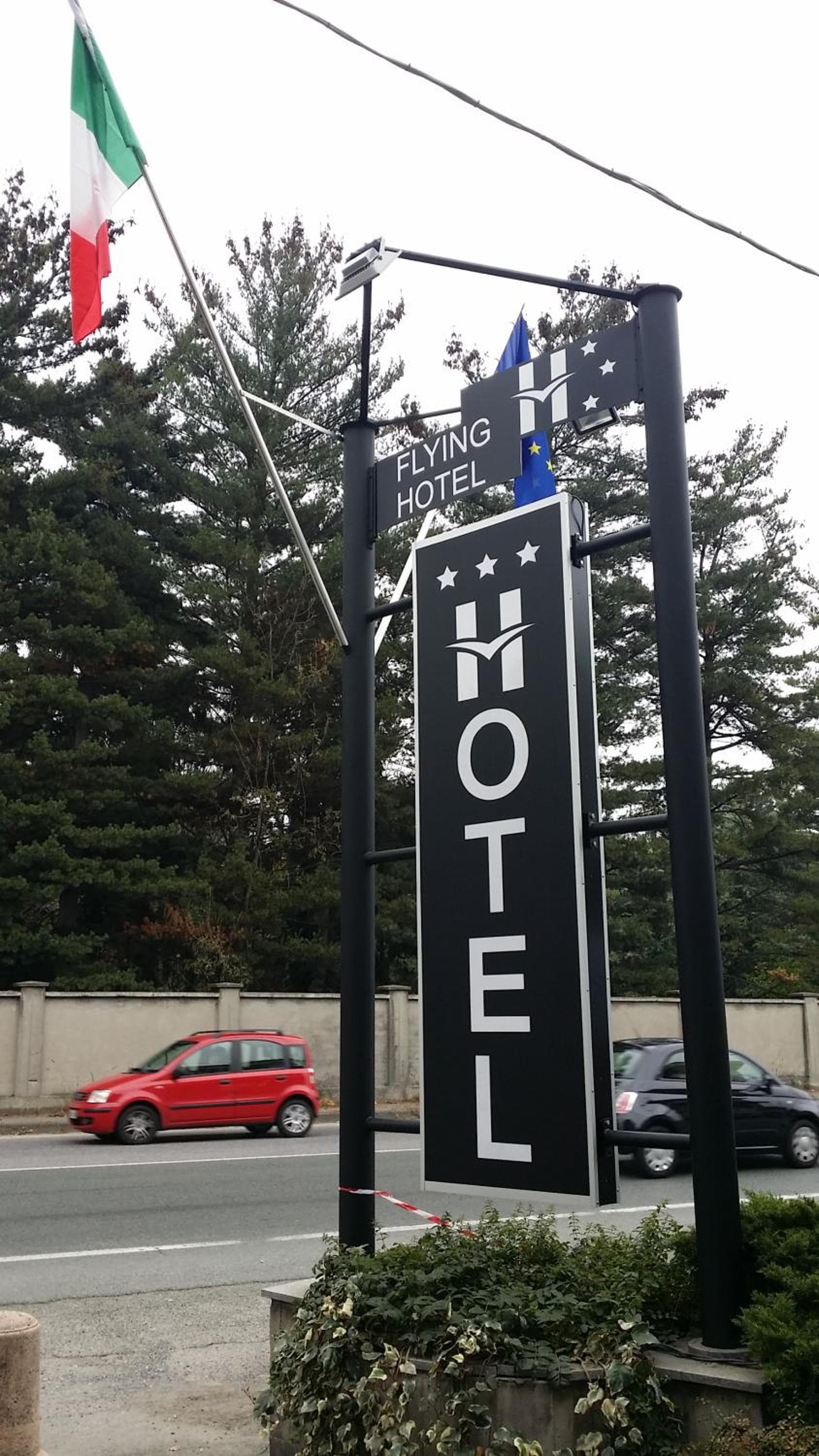 Flying Hotel