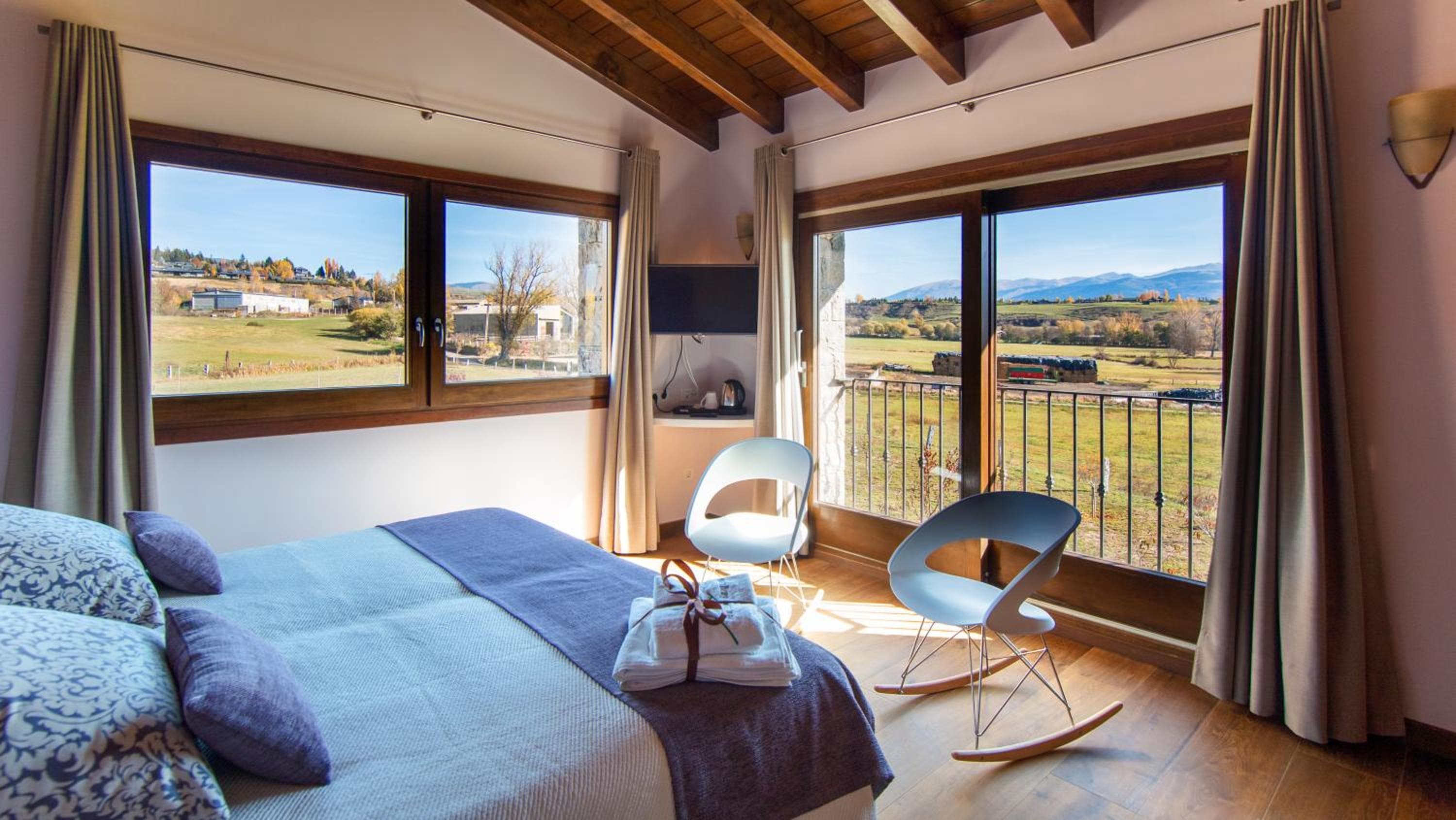 Casa de 7 suites y vistas 360. Les Feixes Llargues