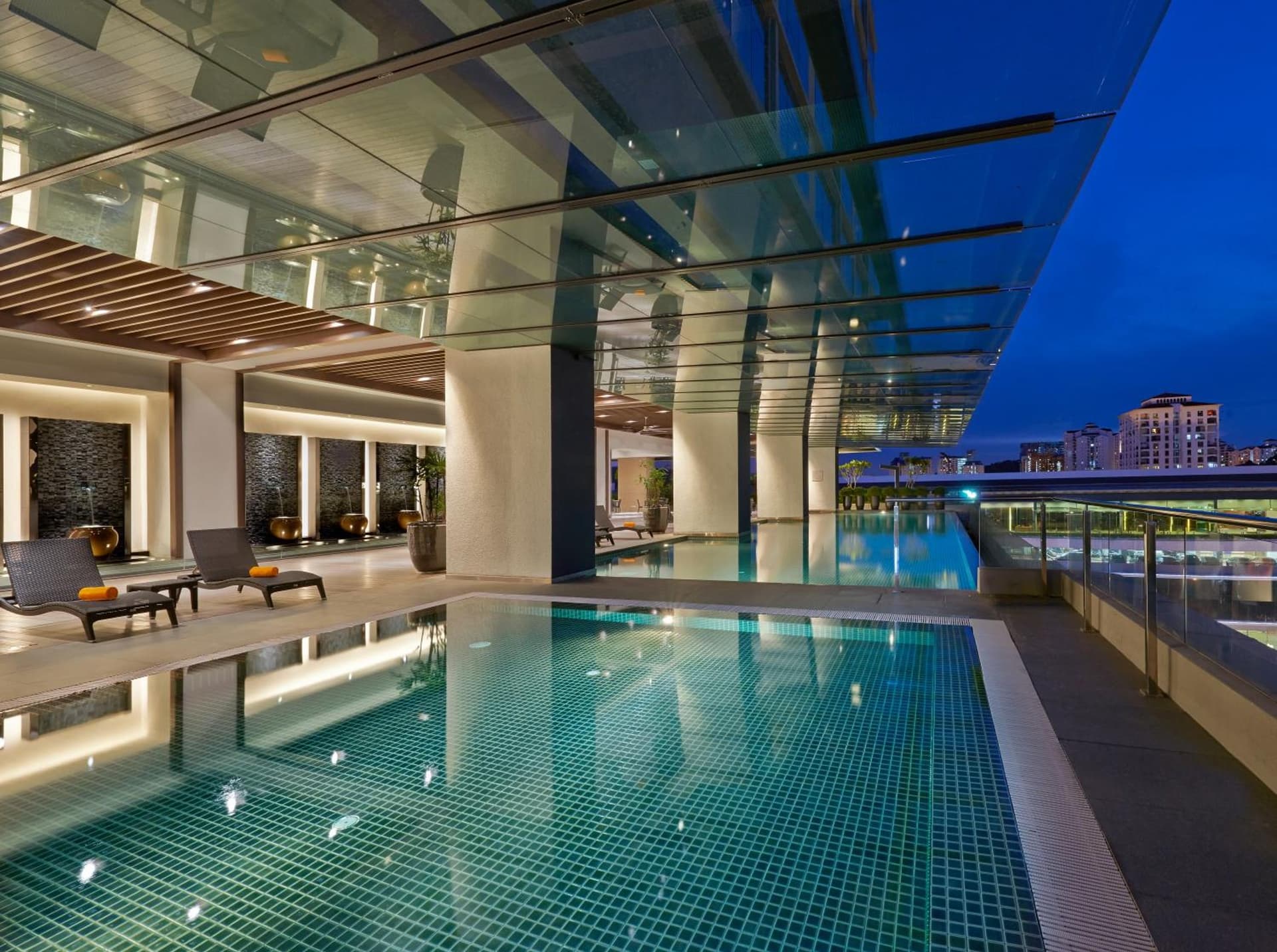 VE Hotel & Residence