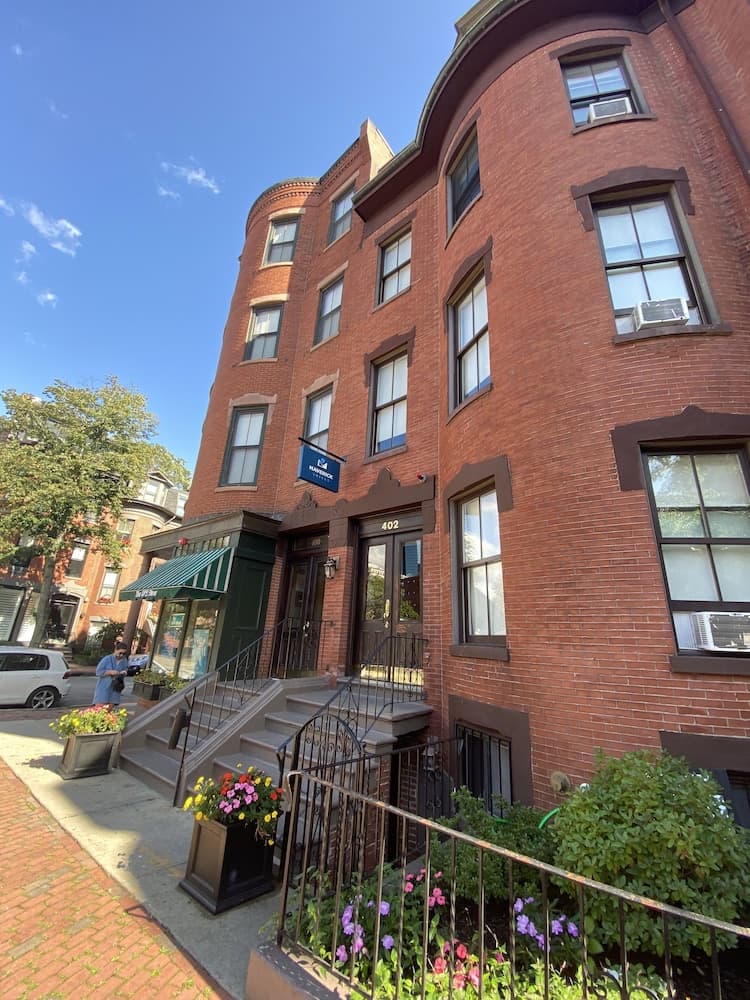 Maverick Suites at 402 Columbus Ave