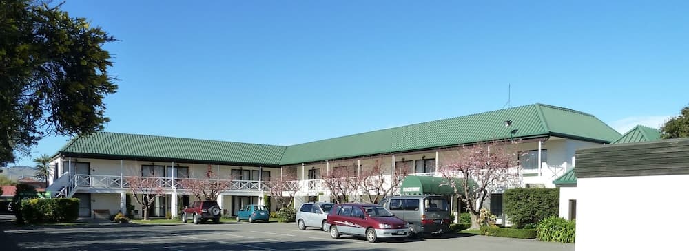 Raceway Motel