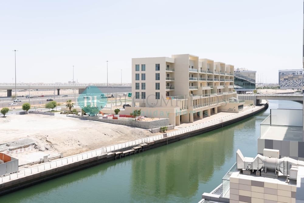 Cozy Canal View Apartment - 206