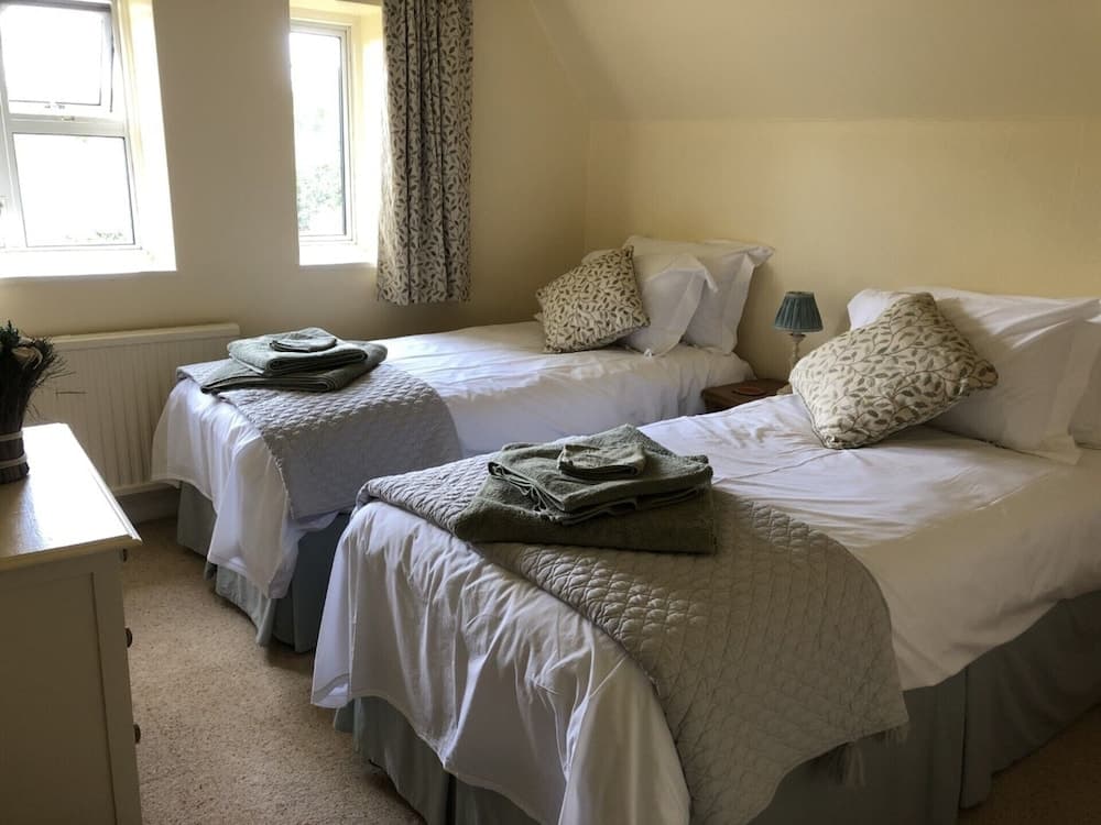 Beautiful 3 Bedroomed Cotswolds Farmhouse