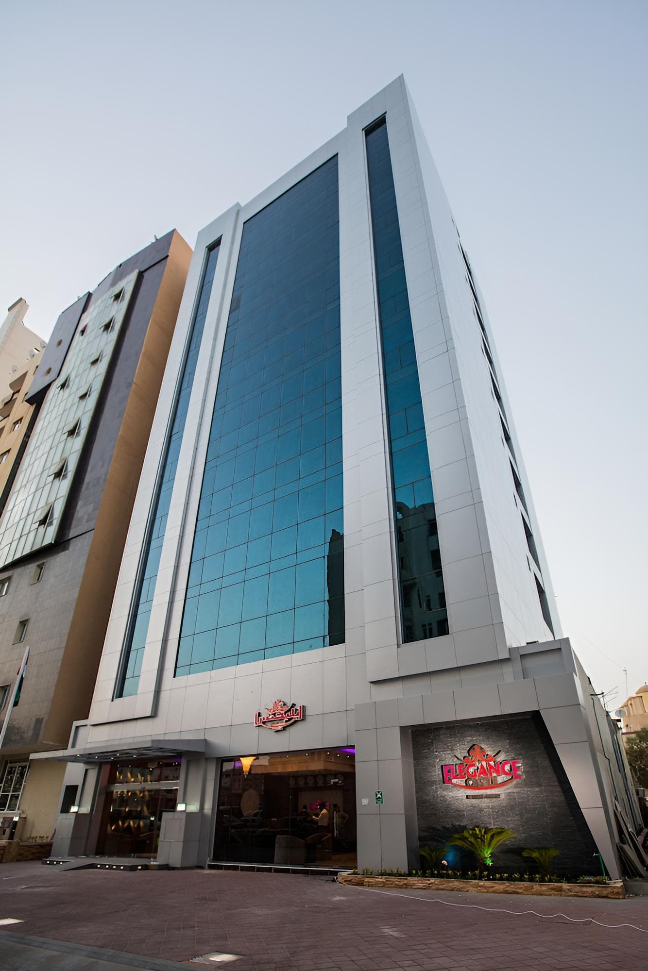Elegance Castle Hotel