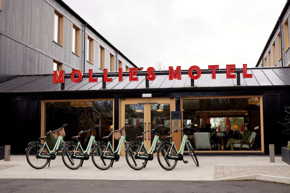 Mollie's Motel & Diner