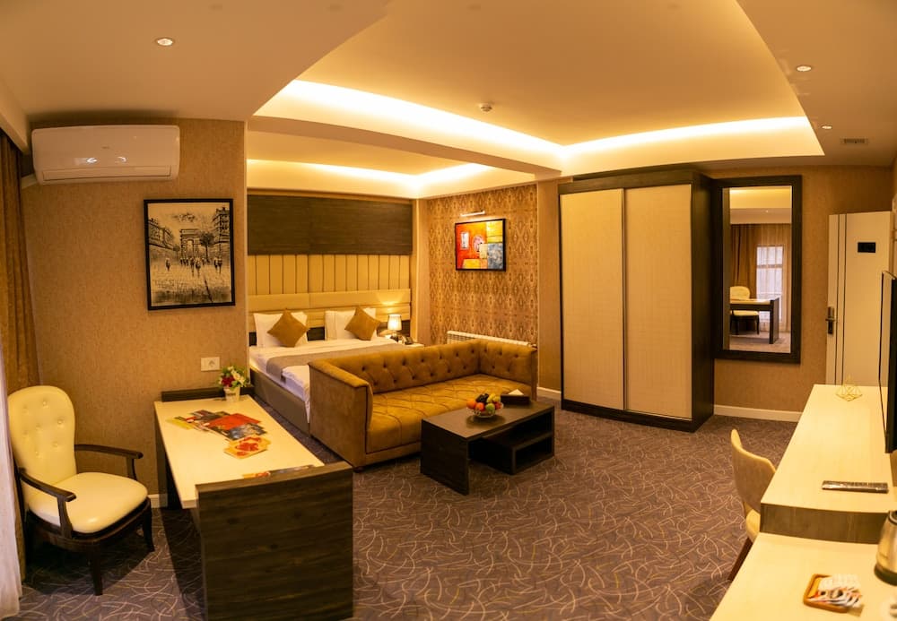 Parkway inn Hotel & Spa