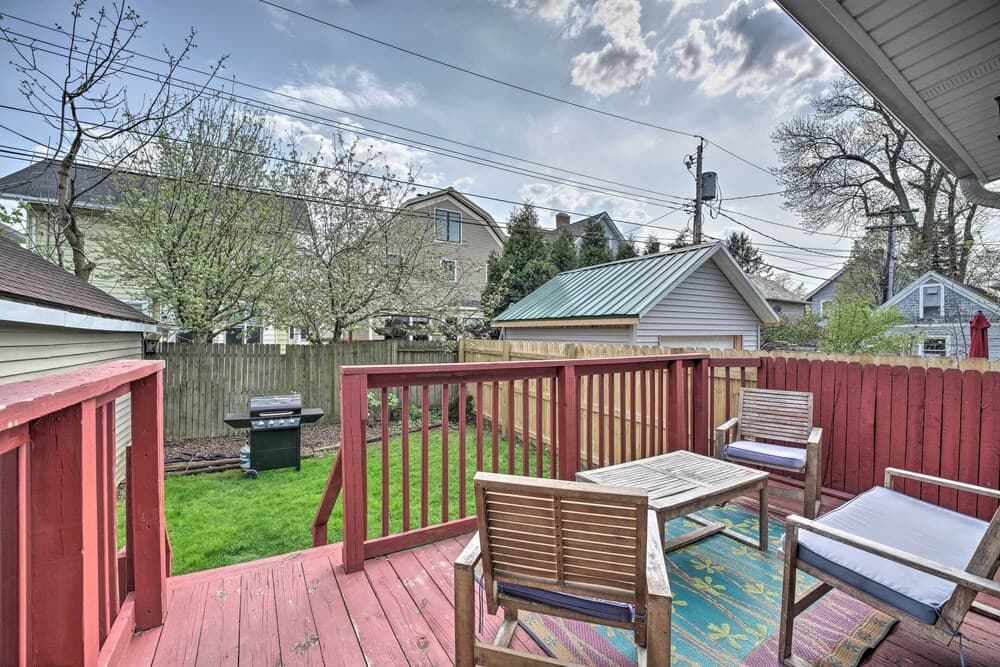 Comfortable Craftsman Home - 2 Miles to UB Campus!