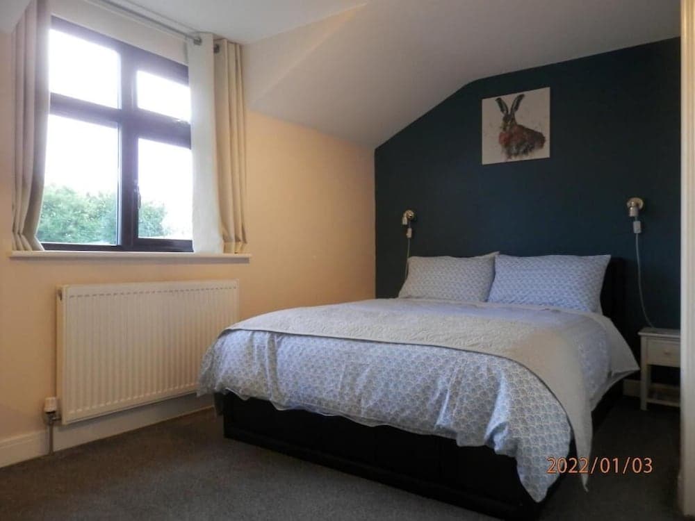 Middle House Bed and Breakfast