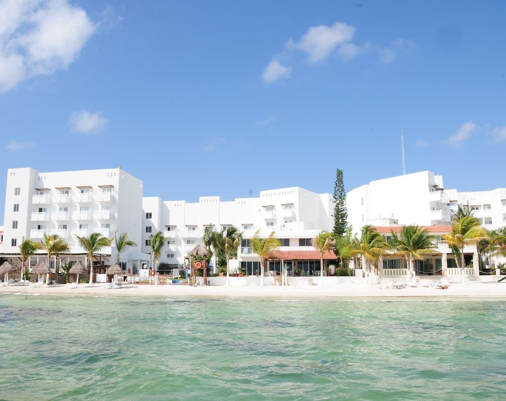 Ocean View Cancun Arenas
