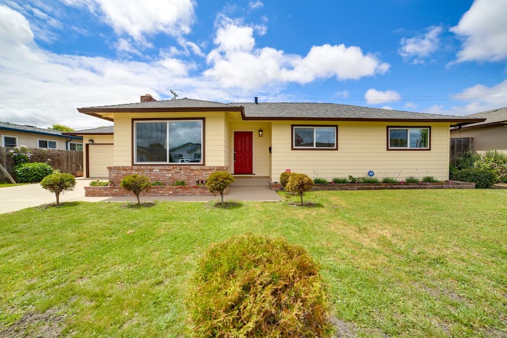 Salinas Home w/ Pool - Near Weathertech Raceway!