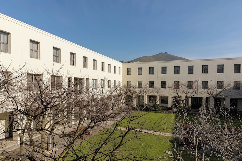 Protea Hotel by Marriott Cape Town Waterfront Breakwater Lodge