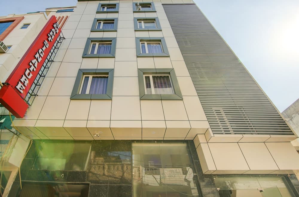 Hotel Smart Signature