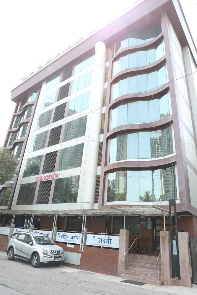 Hotel Anantha Executive Suites