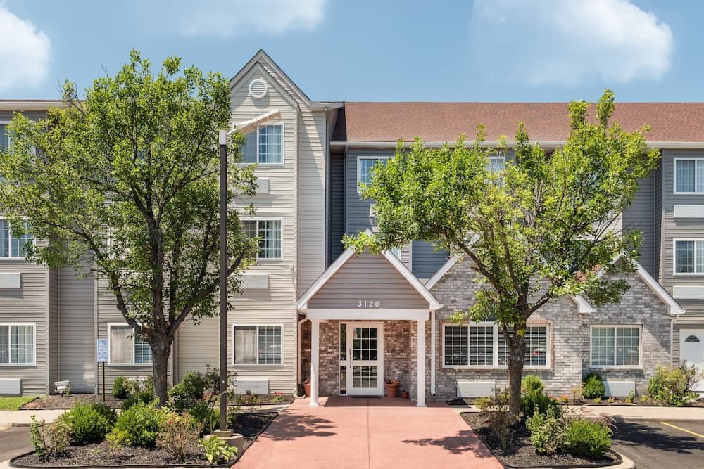 Sonesta Essential Hotels & Suites Kansas City/Blue Springs