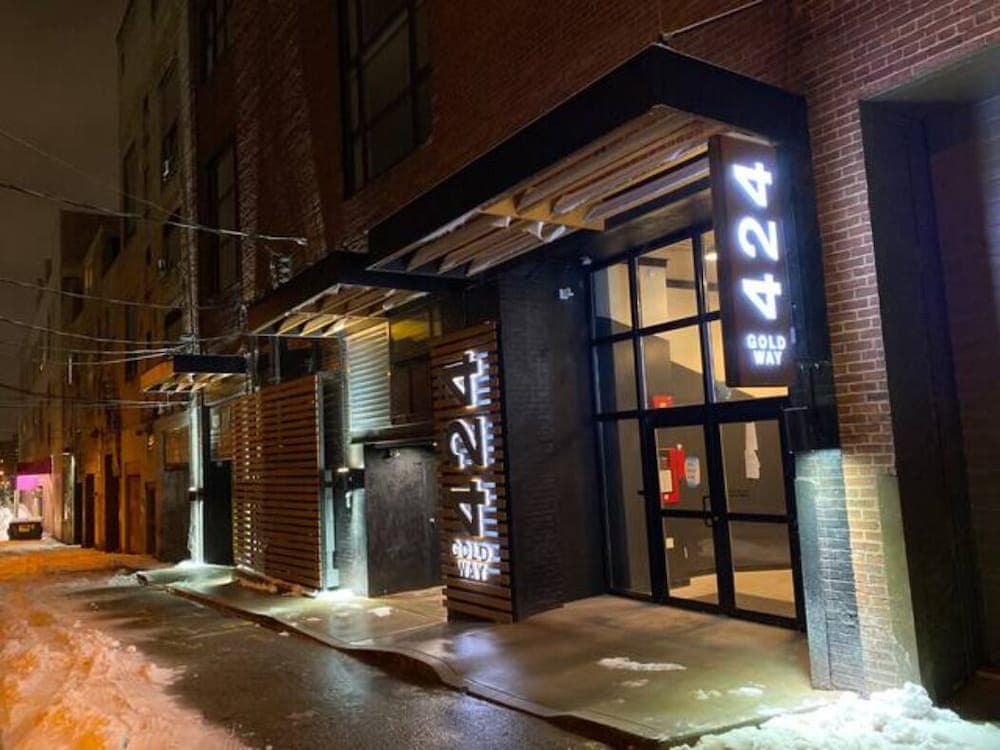 424 Gold Way-Apt. 302