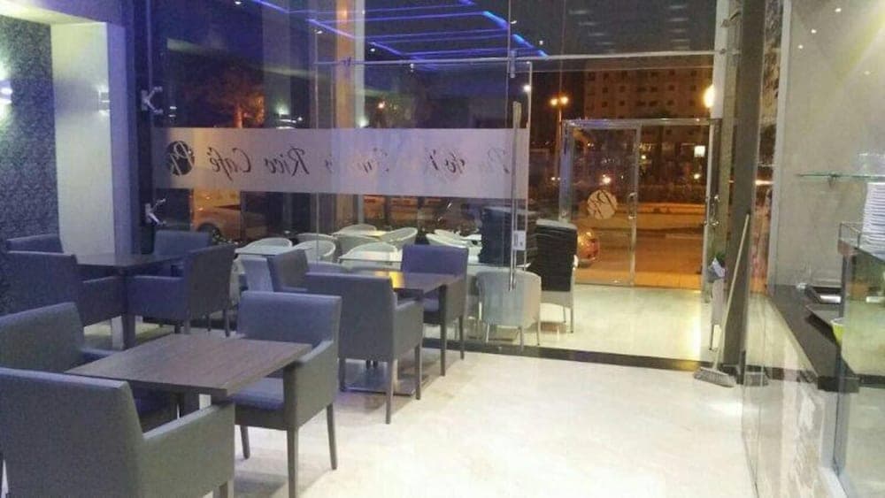 Newcenter Suites