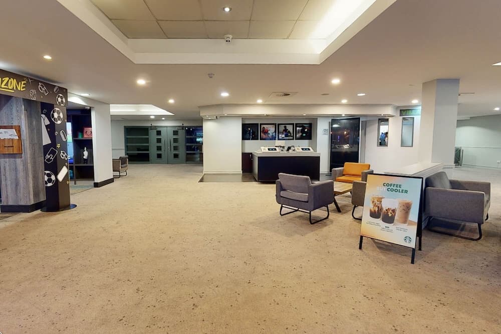 Village Hotel Swansea 4