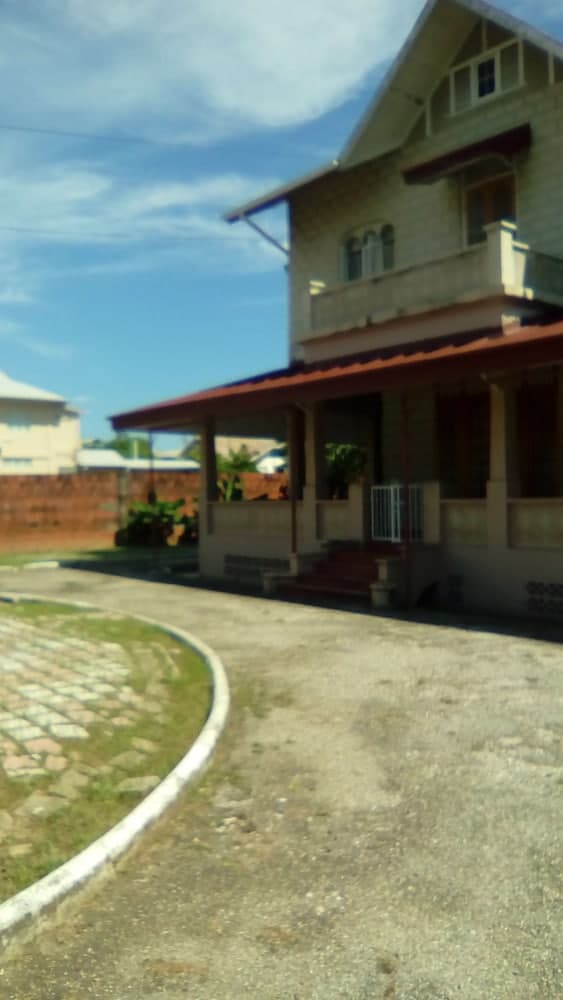 Robert's Guesthouse