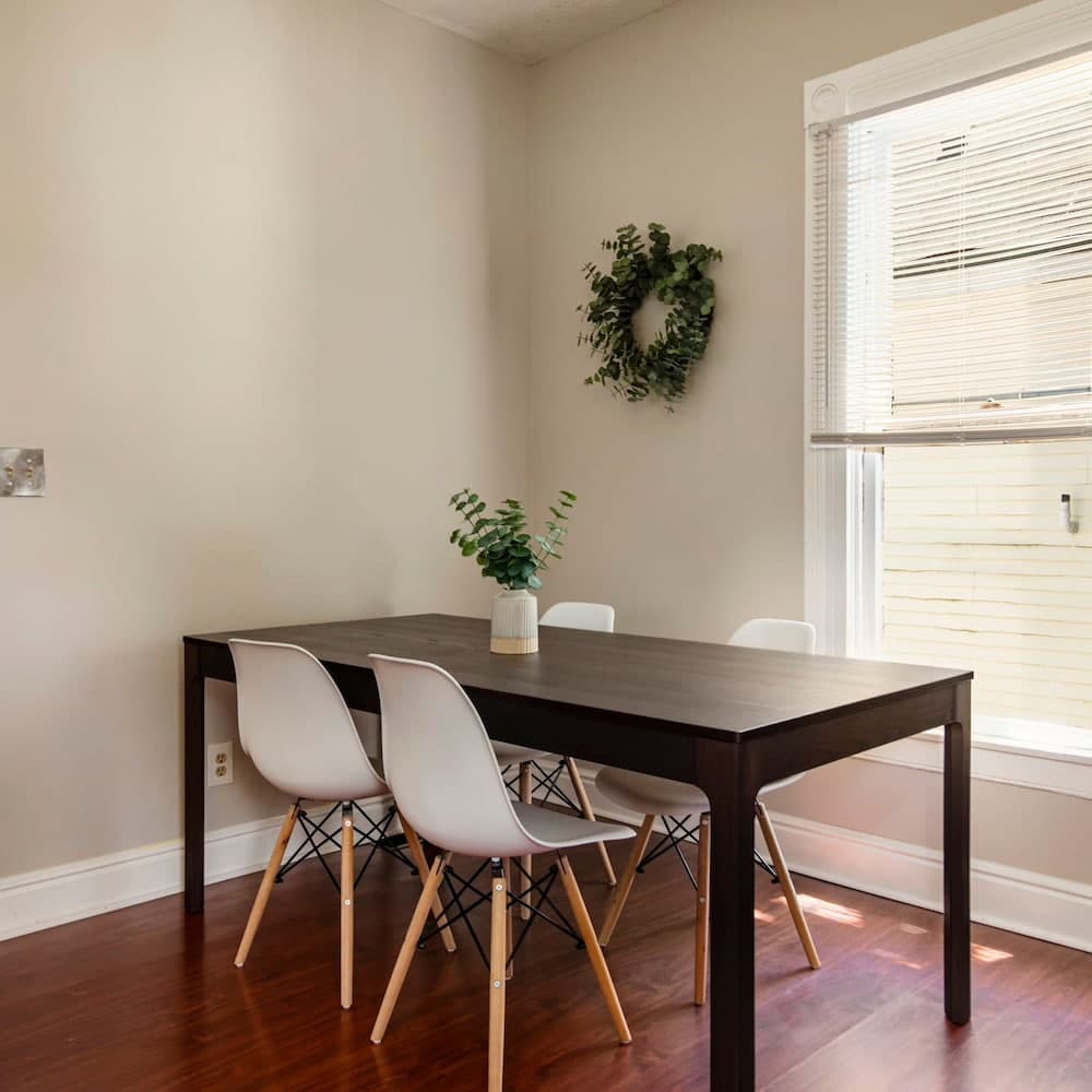 Stylish 2BR House on Frankfort Ave by Cozysuites