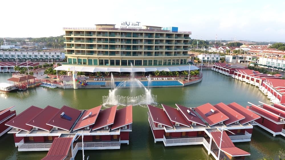 Tasik Villa International Resort