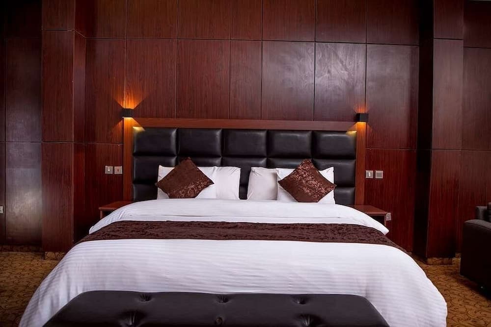 Elegant Hotel by Best Western Plus