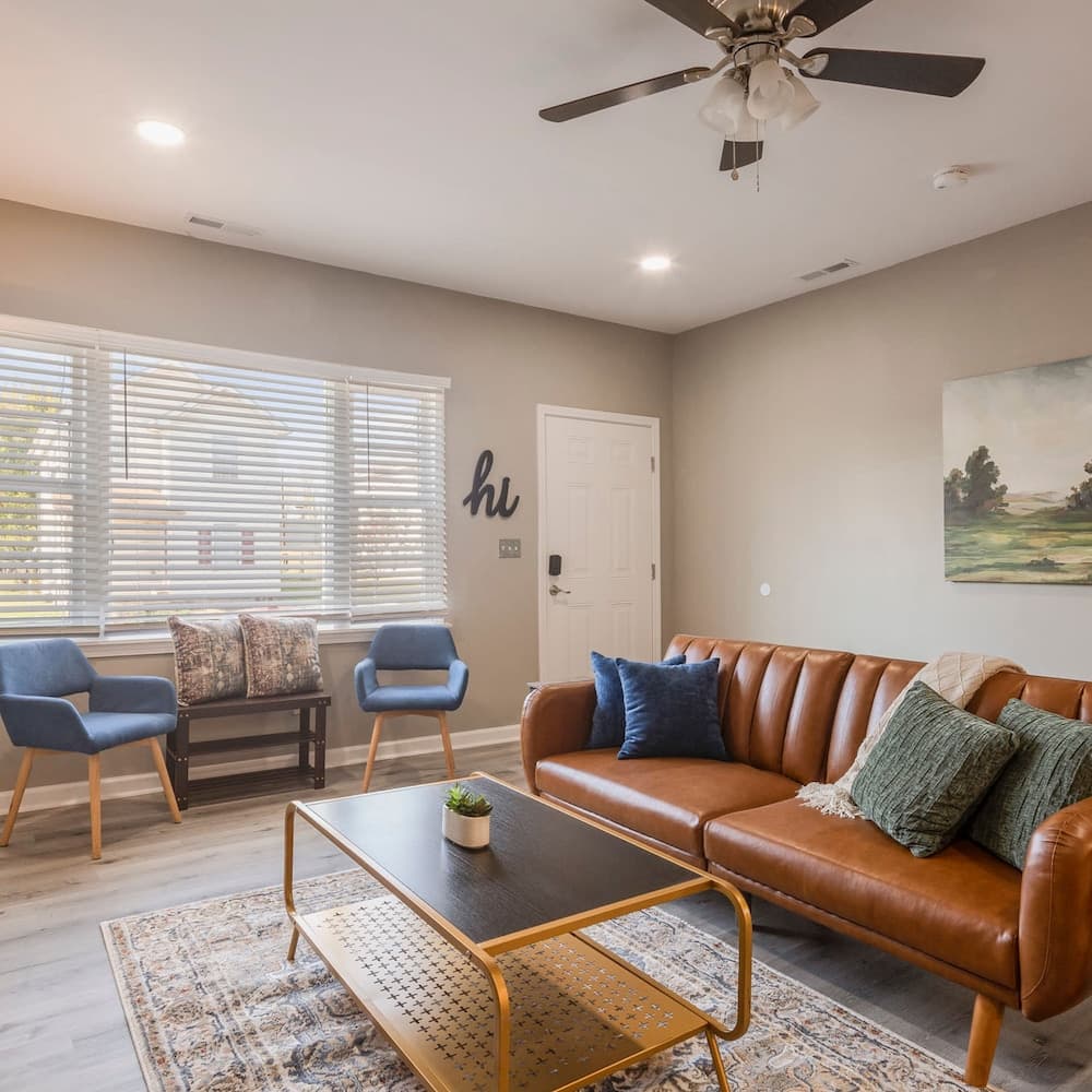 Newly Renovated 4BR Cozysuites