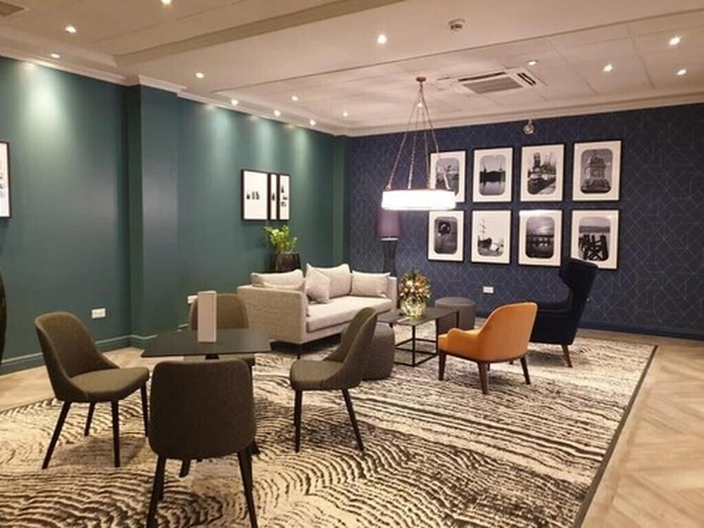 Mercure Cardiff North Hotel 3