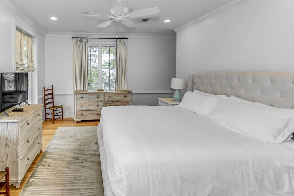 Virginia House Bed and Breakfast