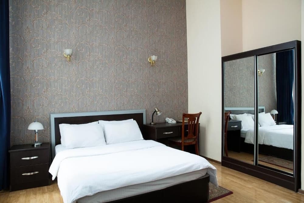 Azcot Hotel - Nizami Street