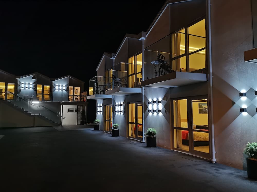 V Motel