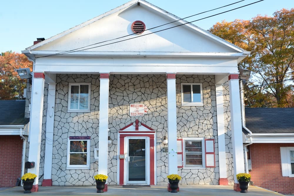 Red Fox Motel