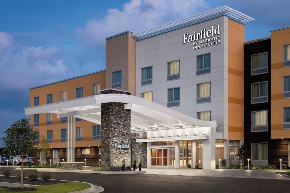 Fairfield Inn & Suites by Marriott Dallas DFW Airport North/ Irving