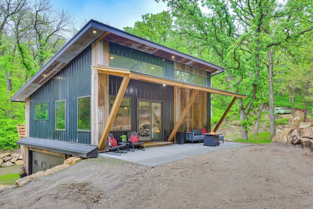Modern Louisville Home on 3 Acres w/ Gas Fire Pit!