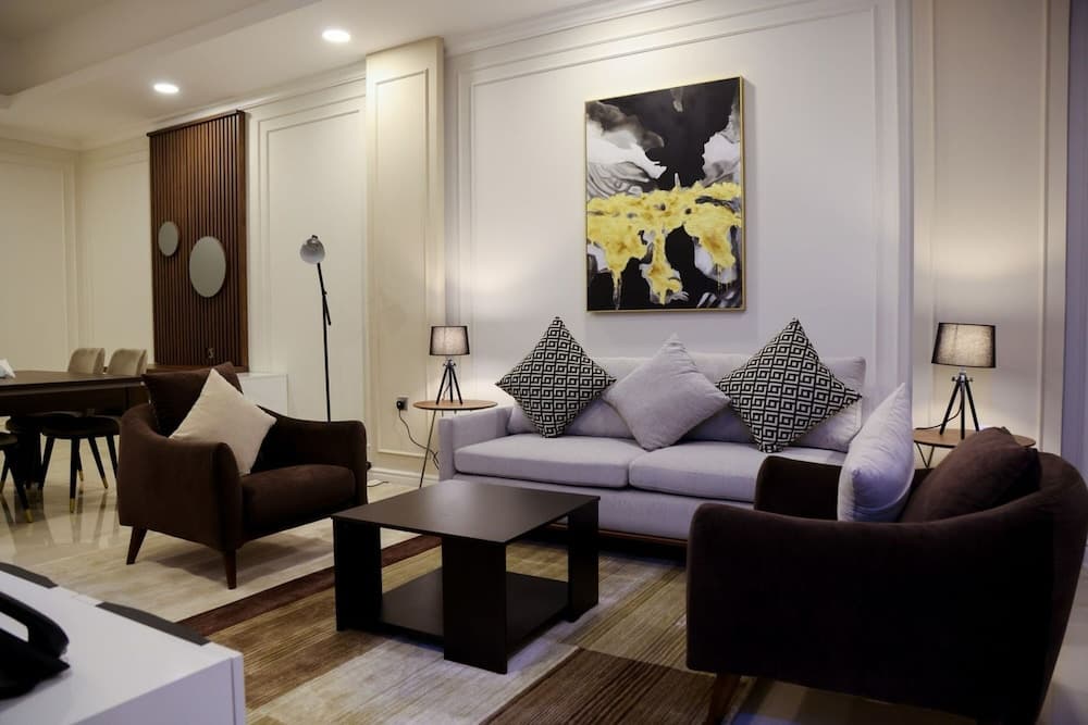 Abraj INN Royal Hotel