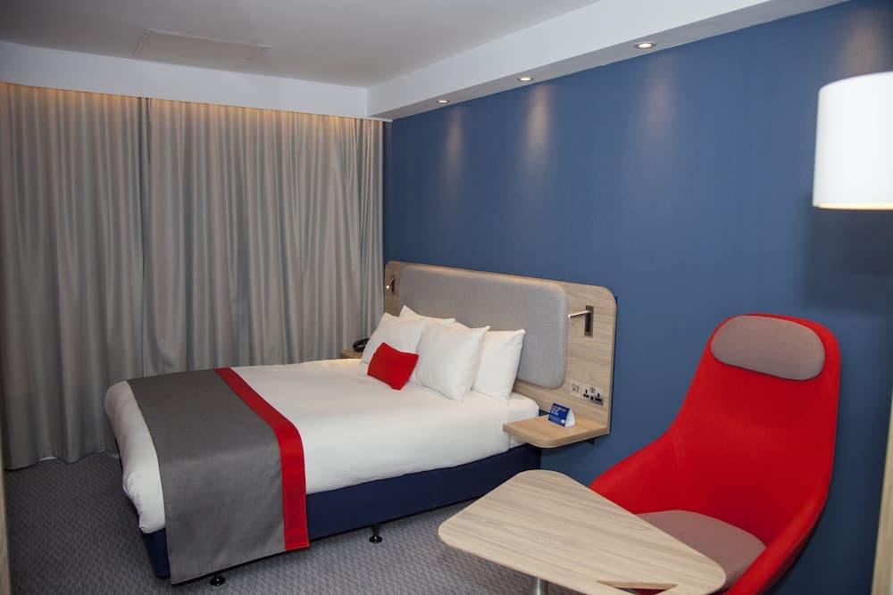 Holiday Inn Express Cardiff Bay by IHG 4