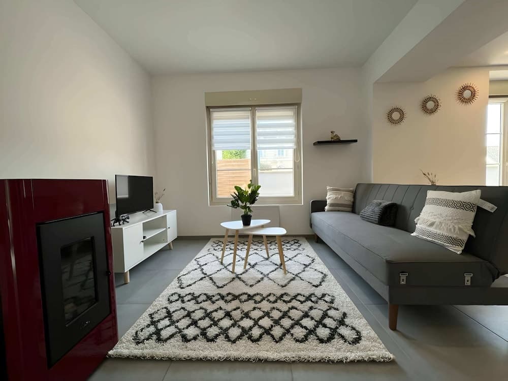 Charming Home in Parigne-l'eveque Near Le Mans