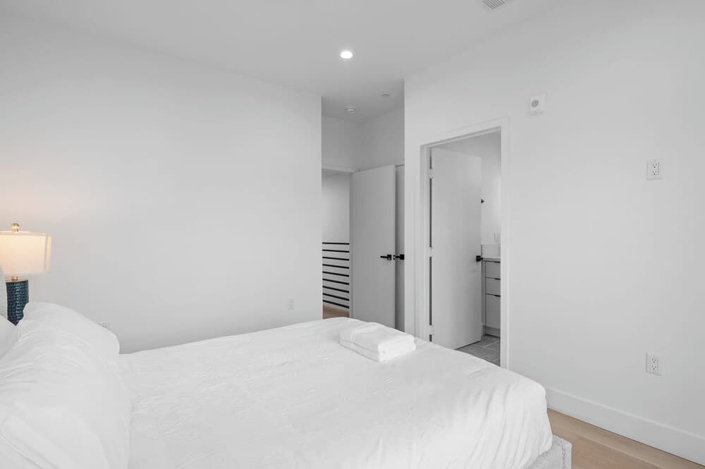 20 South Kingston Luxury Apartment