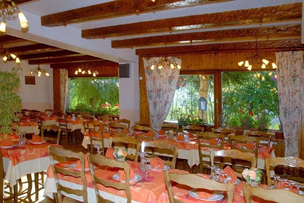 Hotel Restaurant Le Grillon