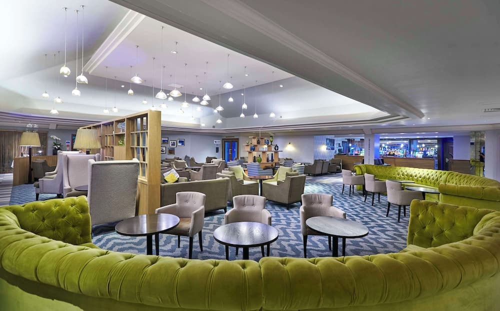 DoubleTree by Hilton Bristol North 4