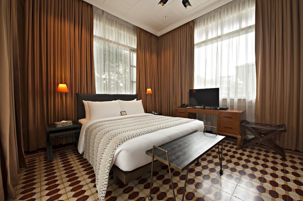 The Henry Hotel Manila