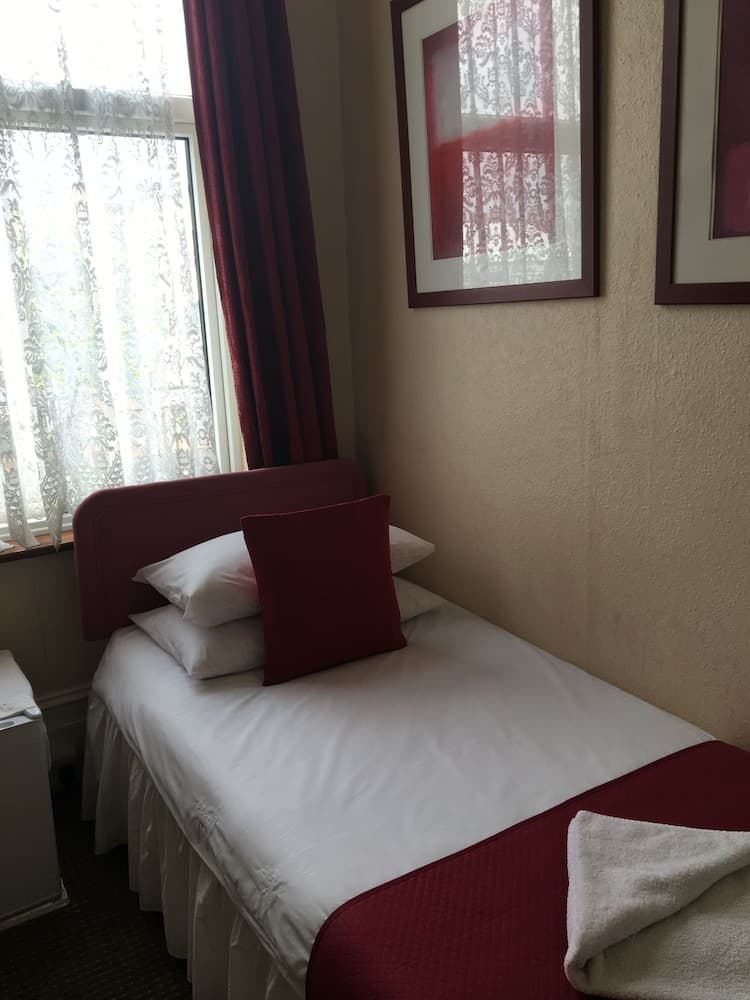 The Grosvenor House 5